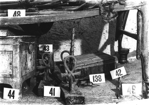 Burton photograph p0022 relating to Carter no. 044