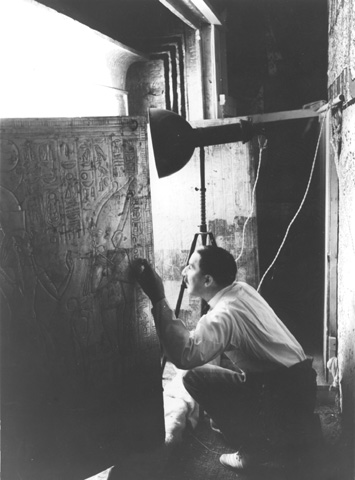Burton photograph p1588 relating to Carter no. 237