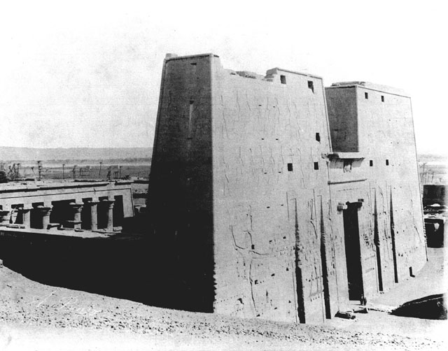 Beato, A., Edfu (c.1900
[In an album dated 1904.])