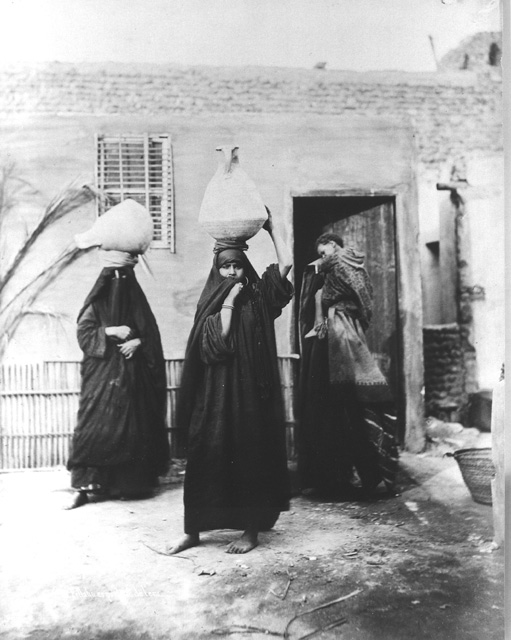not known, People and scenes of daily life (c.1890
[Estimated date.])