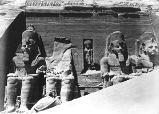 B�chard, H., Abu Simbel (before 1878
[Reproduced in 1878.]) (Enlarged image size=41Kb)