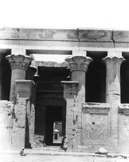 not known, Edfu (c.1890
[Estimated date.]) (Enlarged image size=34Kb)