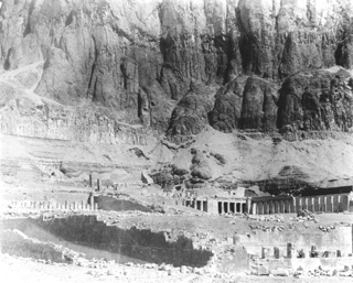 not known, The Theban west bank, Deir el-Bahri (c.1895
[Estimated date.]) (Enlarged image size=48Kb)