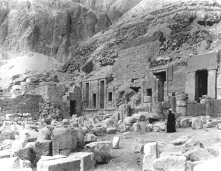 not known, The Theban west bank, Deir el-Bahri (c.1895
[Estimated date.]) (Enlarged image size=47Kb)