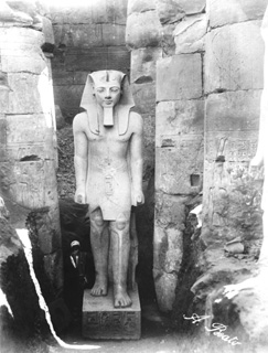 Beato, A., Luxor (c.1890
[Estimated date.]) (Enlarged image size=40Kb)