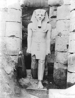 Zangaki, G., Luxor (c.1890
[Estimated date.]) (Enlarged image size=38Kb)