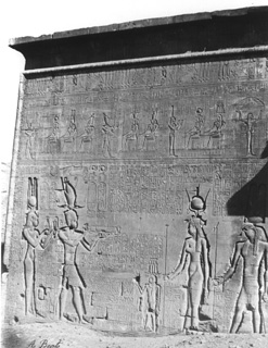 Beato, A., Dendara (c.1900
[Gr. Inst. 4126 in an album dated 1904.]) (Enlarged image size=42Kb)