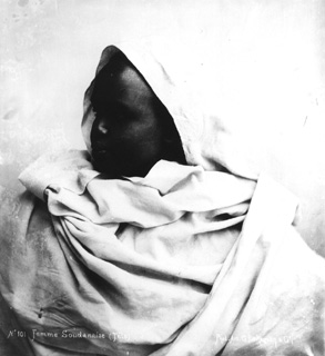 Lekegian, G., Studio groups and portraits (c.1890
[Estimated date.]) (Enlarged image size=30Kb)