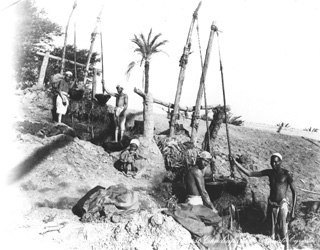 Zangaki, G., Irrigation devices (c.1890
[Estimated date.]) (Enlarged image size=40Kb)