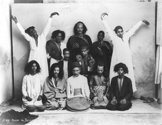 Lekegian, G., Studio groups and portraits (c.1890
[Estimated date.]) (Enlarged image size=36Kb)