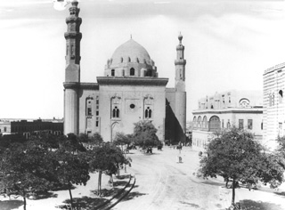 Sebah, J. P., Cairo (c.1880
[Estimated date.]) (Enlarged image size=33Kb)
