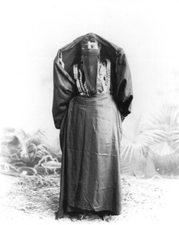 Lekegian, G., Studio groups and portraits (c.1890
[Estimated date.]) (Enlarged image size=26Kb)