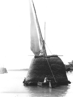 Lekegian, G., Nile transport (c.1890
[Estimated date.]) (Enlarged image size=18Kb)