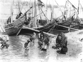 Lekegian, G., People and scenes of daily life (c.1890
[Estimated date.]) (Enlarged image size=46Kb)