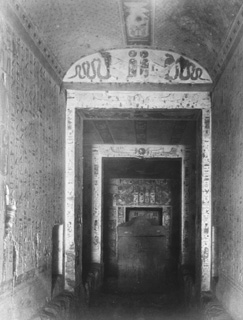 Beato, A. (probably)
[Gr. Inst. 4303 is in an album where photographs appear to be exclusively by A. Beato.], The Theban west bank, the Valley of the Kings (c.1890
[Estimated date.]) (Enlarged image size=34Kb)