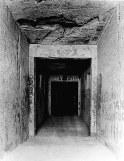 not known, The Theban west bank, the Valley of the Kings (c.1890
[Estimated date.]) (Enlarged image size=25Kb)