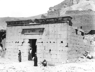 not known, The Theban west bank, Deir el-Medina (c.1890
[Estimated date.]) (Enlarged image size=38Kb)