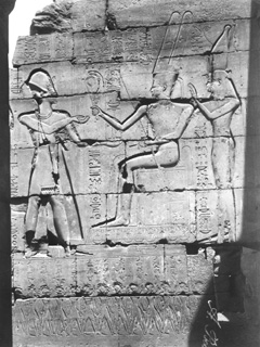 Beato, A., The Theban west bank, the Ramesseum (c.1890
[Estimated date.]) (Enlarged image size=47Kb)