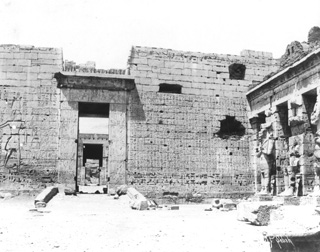 Sebah, J. P., The Theban west bank, Medinet Habu (c.1890
[Estimated date.]) (Enlarged image size=40Kb)