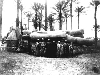 Lekegian, G., Mit Rahina (Memphis) (1887 or later
[The colossus was moved in 1887.]) (Enlarged image size=31Kb)