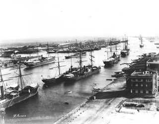 Arnoux, H., Port Said (1885
[Dated on the photograph.]) (Enlarged image size=34Kb)