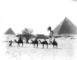 Abdullah Fr�res, Giza (c.1880
[Estimated date.]) (Enlarged image size=24Kb)