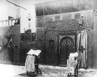 Bonfils, F., Cairo (c.1880
[Estimated date.]) (Enlarged image size=45Kb)