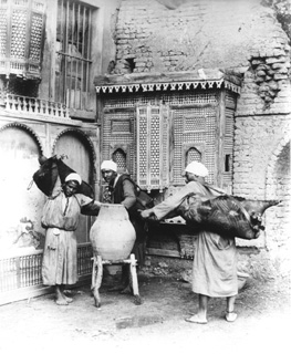 Bonfils, F., People and scenes of daily life (c.1880
[Estimated date.]) (Enlarged image size=48Kb)