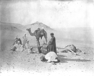 Bonfils, F., People and scenes of daily life (c.1880
[Estimated date.]) (Enlarged image size=31Kb)