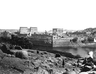 Frith, F. [Included, with 1817 on the mount, in an album labelled Historical Photographs. Egypt. Frith's Universal Series, folio ii, in Sackler Library, Oxford, 327 Fri la fol.], Philae (1856-60 [The dates of Frith's visits to Egypt.]) (Enlarged image size=24Kb)