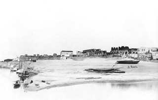 Beato, A., Luxor (before 1872
[In an album dated 1871-2.]) (Enlarged image size=18Kb)