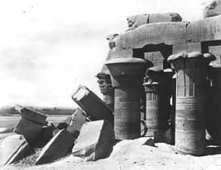 Frith, F.  [Included in an album labelled Historical Photographs. Egypt. Frith's Universal Series, folio ii, in Sackler Library, Oxford, 327 Fri la fol.], Kom Ombo (1856-60
[The dates of Frith's visits to Egypt.]) (Enlarged image size=33Kb)