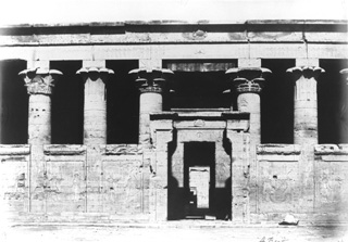 Beato, A., Edfu (c.1890
[Estimated date.]) (Enlarged image size=36Kb)