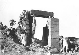 Beato, A., Karnak (c.1890
[Estimated date.]) (Enlarged image size=32Kb)