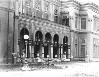 Bonfils, F., Cairo (c.1875
[Estimated date.]) (Enlarged image size=43Kb)