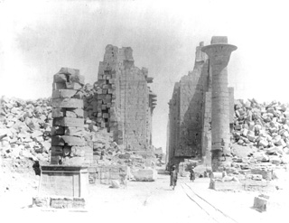 not known, Karnak (c.1900
[(b) In an album dated 1904.]) (Enlarged image size=32Kb)