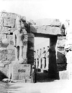not known, Karnak (c.1900
[Gr. Inst. 4147 in an album dated 1904.]) (Enlarged image size=35Kb)