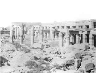 Beato, A., Karnak (c.1900
[In an album dated 1904.]) (Enlarged image size=32Kb)