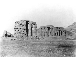 Beato, A., The Theban west bank, the Ramesseum (c.1900
[Gr. Inst. 4159 in an album dated 1904.]) (Enlarged image size=32Kb)