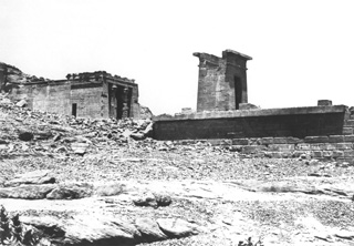 Beato, A., Dendur (c.1890
[Estimated date.]) (Enlarged image size=36Kb)