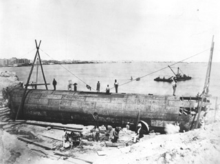 Borgiotti (probably), Alexandria (1877
[The London obelisk removed in 1877-8.]) (Enlarged image size=33Kb)