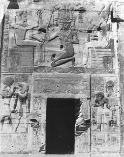 Zangaki, G., Abydos (c.1880
[Estimated date.]) (Enlarged image size=50Kb)