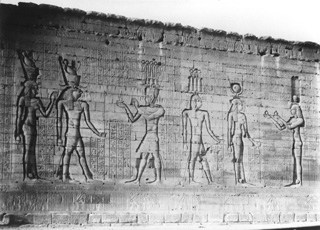 not known, Edfu (c.1890
[Estimated date.]) (Enlarged image size=41Kb)