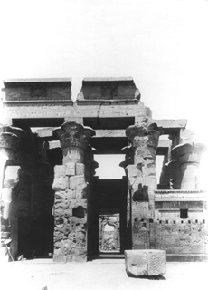 Beato, A., Kom Ombo (c.1890
[Estimated date.]) (Enlarged image size=28Kb)