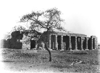 Beato, A., The Theban west bank, Qurna (c.1890
[Estimated date.]) (Enlarged image size=37Kb)