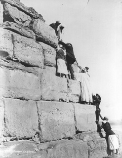 Sebah, J. P. (probably), Giza (c.1880
[Estimated date.]) (Enlarged image size=36Kb)