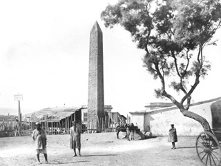 Frith, F.
[Included in an album labelled Historical Photographs. Egypt. Frith's Universal Series, folio i, in Sackler Library, Oxford, 327 Fri la fol.], Alexandria (1856-60 [The dates of Frith's visits to Egypt.]) (Enlarged image size=34Kb)