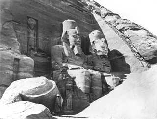 Frith, F.
[Included in an album labelled Historical Photographs. Egypt. Frith's Universal Series, folio i, in Sackler Library, Oxford, 327 Fri la fol.], Abu Simbel (1856-60
[The dates of Frith's visits to Egypt.]) (Enlarged image size=39Kb)
