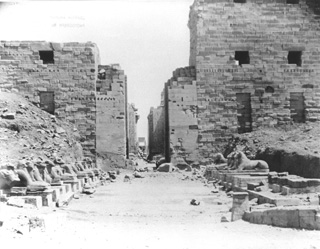 not known, Karnak (c.1890
[Estimated date.]) (Enlarged image size=39Kb)