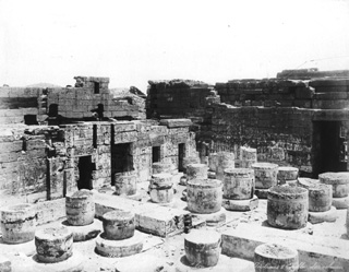 Zangaki, G., The Theban west bank, Medinet Habu (c.1890
[Estimated date.]) (Enlarged image size=40Kb)